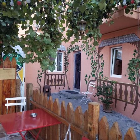 Guest House Zemeli Tbilisi Ngoại thất bức ảnh