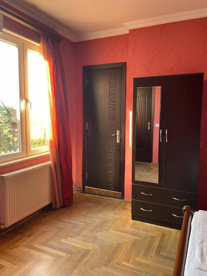 Guest House Zemeli Tbilisi Ngoại thất bức ảnh