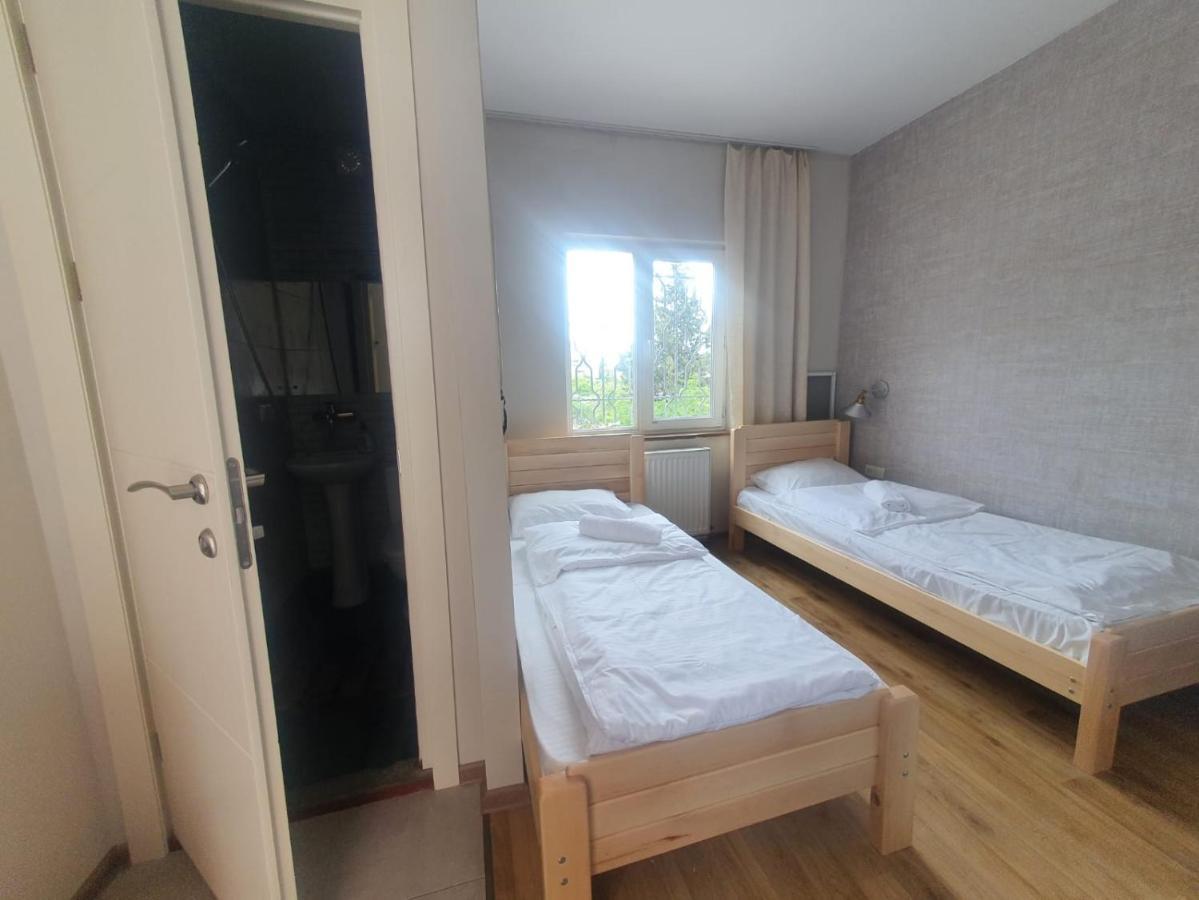Guest House Zemeli Tbilisi Ngoại thất bức ảnh