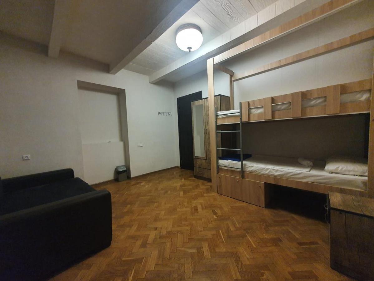 Guest House Zemeli Tbilisi Ngoại thất bức ảnh