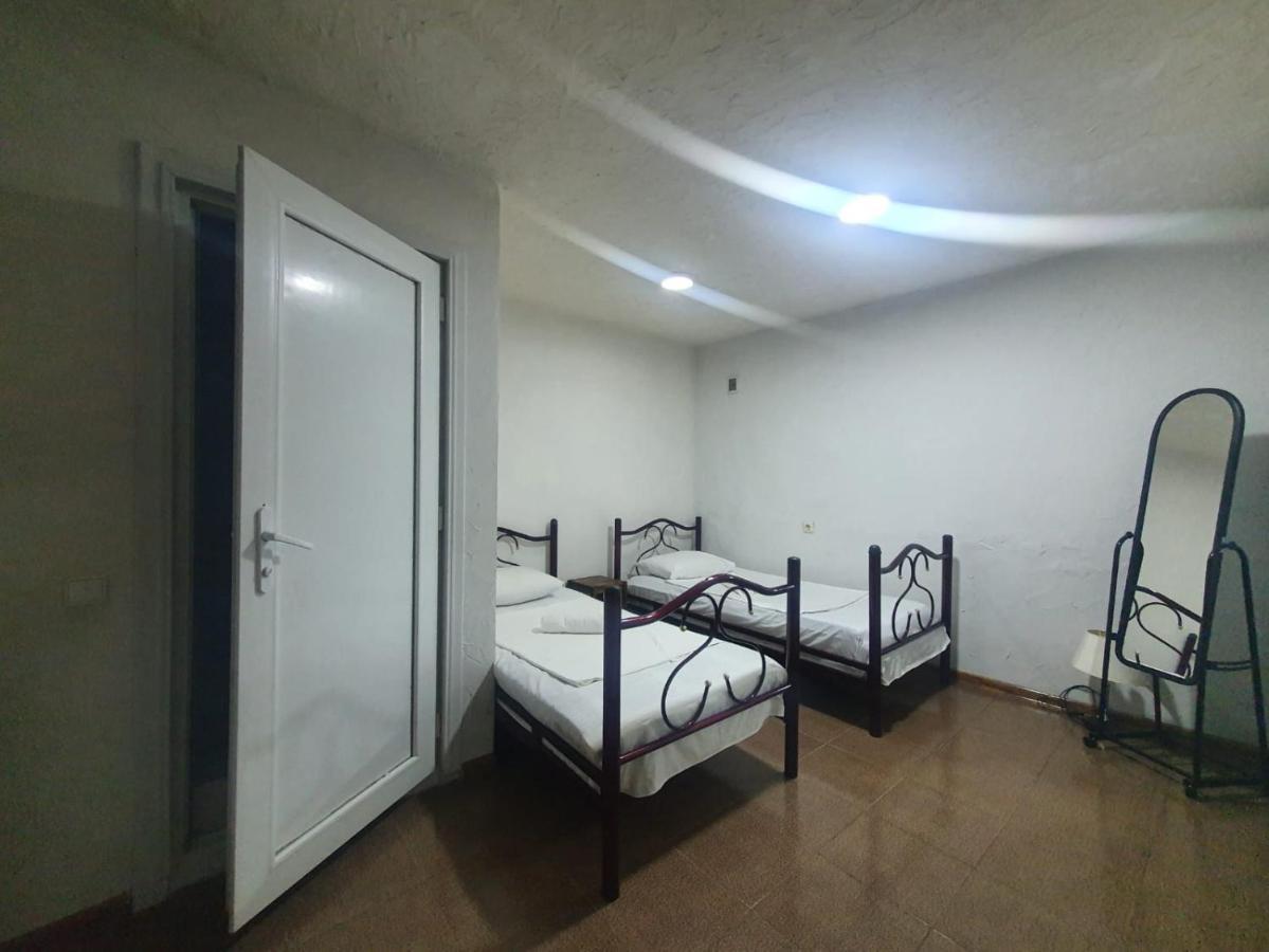 Guest House Zemeli Tbilisi Ngoại thất bức ảnh