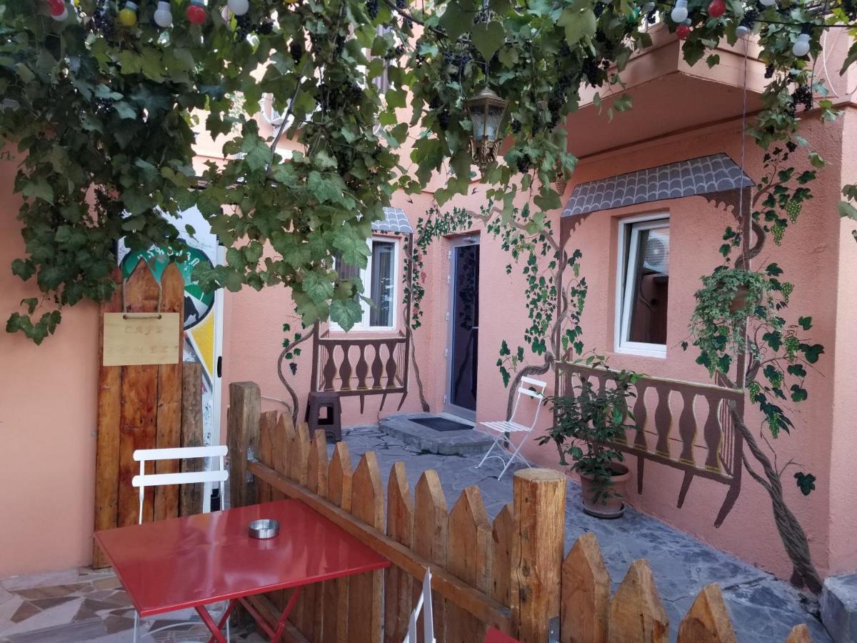 Guest House Zemeli Tbilisi Ngoại thất bức ảnh